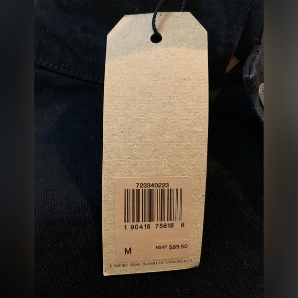 MOVING SALE | NWT Men’s Levi’s Relaxed Fit Trucker Jacket In Black, Size Medium - Picture 4 of 7